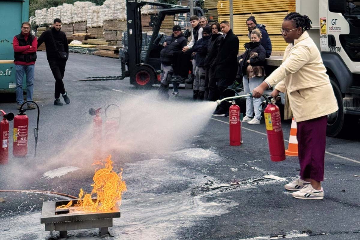 exercice-pratique-formation-incendie-entreprise